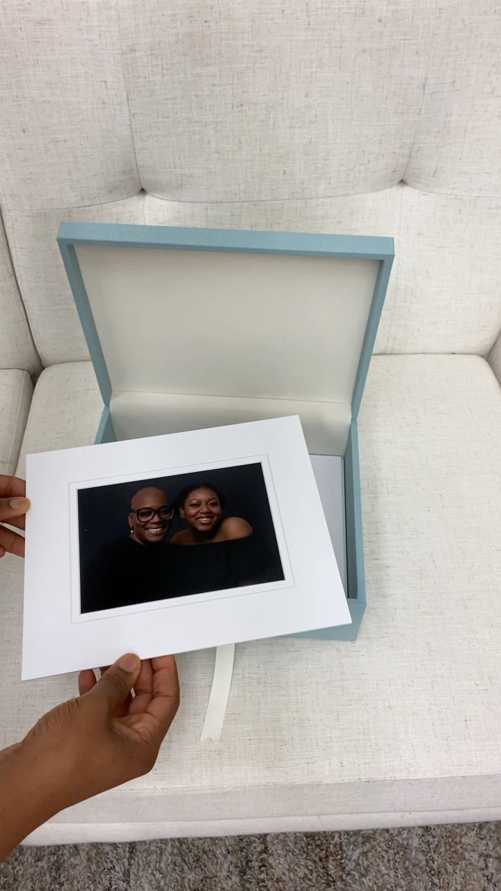 I stumbled on this audio and reel template and now I might do this reel every time I prepare an order 😂

#momanddaughterphotoshoot #foryou #boxofmemories #elizabethcityphotographer #hamptonroadsphotographer #norfolkva #forsythcountyga #navyveteran #momanddaughter #over50andfabulous #thisis50 #alopeciaawareness #baldisbeautiful #alopeciasupportandlove #chesapeakeva #ageinggracefully #50andfabulous